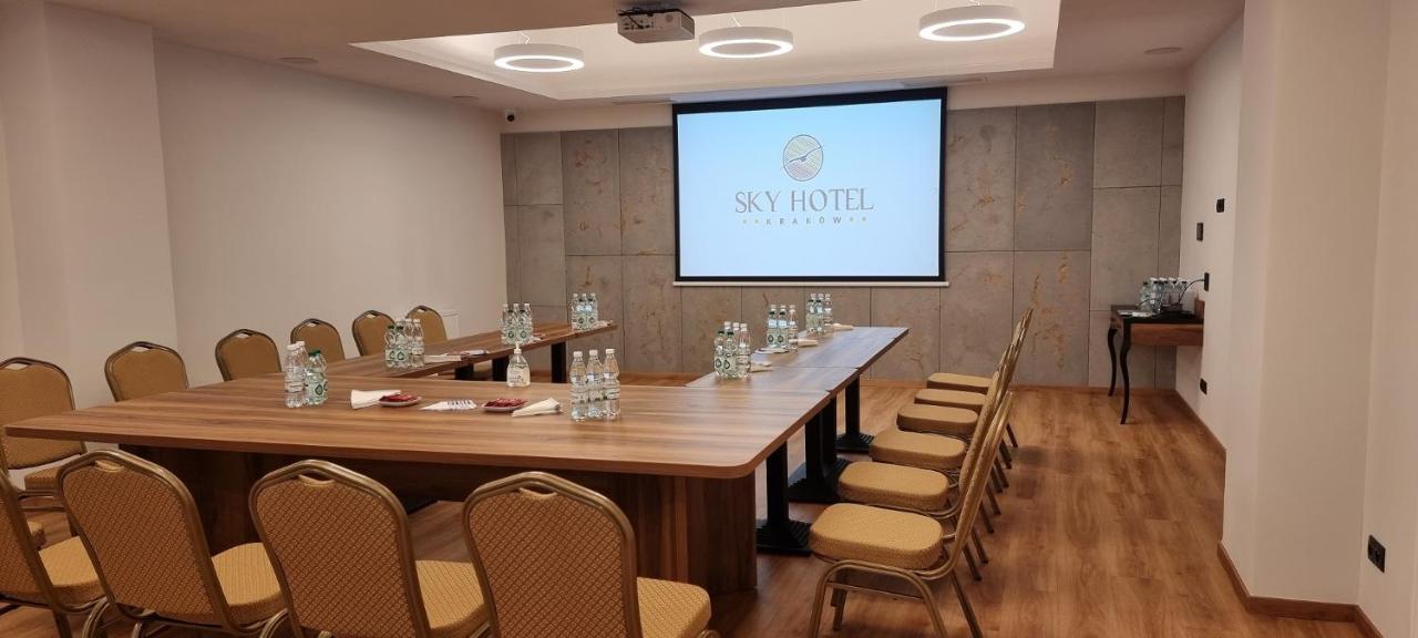 Sky Hotel Krakow Bagian luar foto